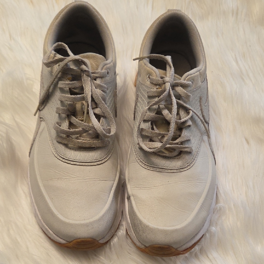 Nike Women's Sneakers - Gray and White